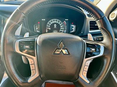 2022 Mitsubishi Pajero Sport - Thumbnail
