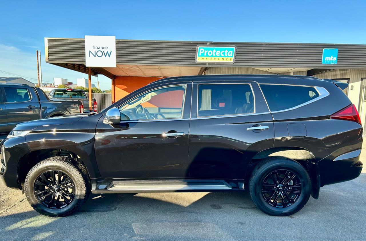2022 Mitsubishi Pajero Sport
