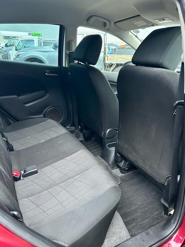 2013 Mazda Demio