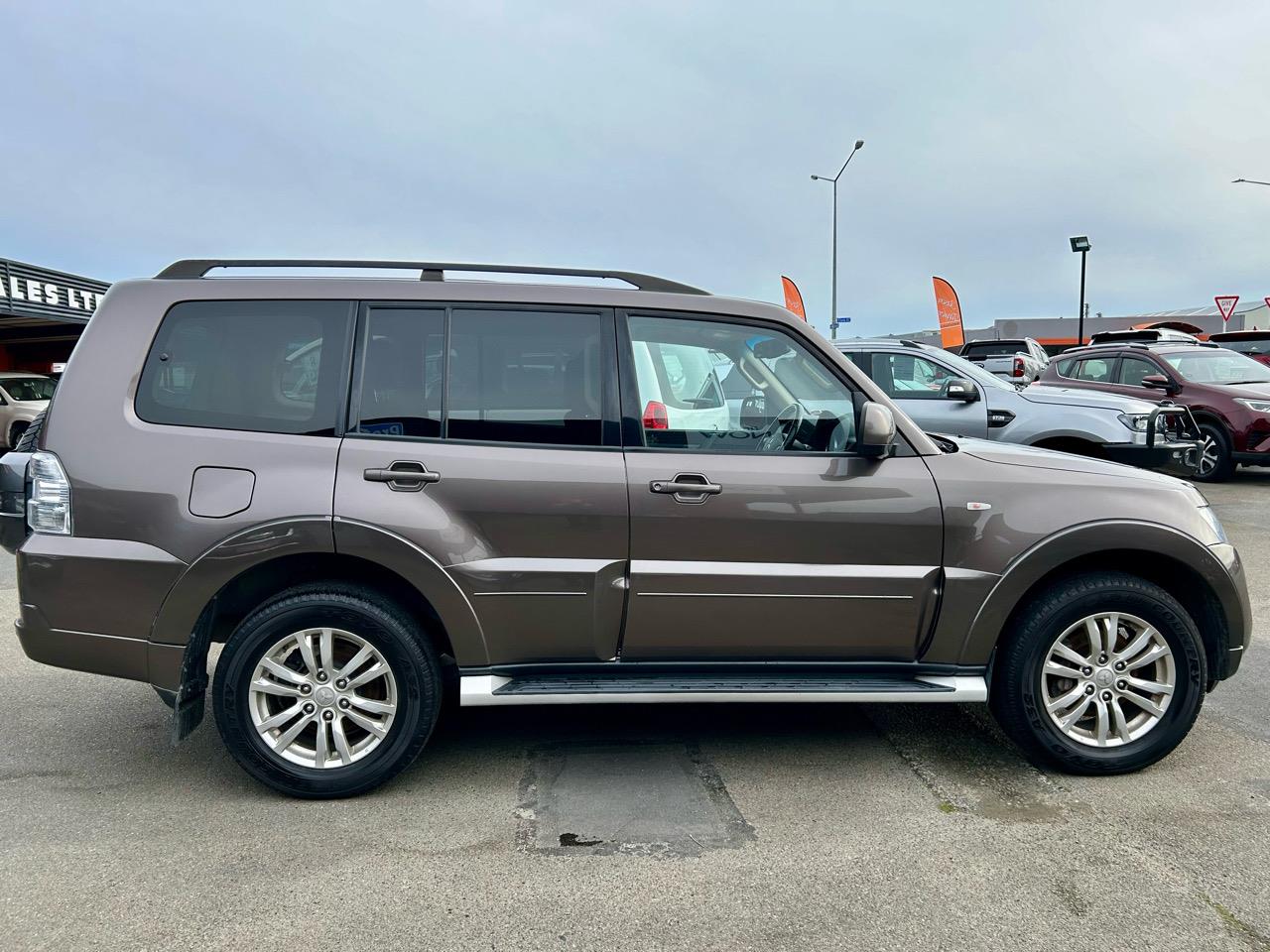 2014 Mitsubishi Pajero