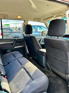 2014 Mitsubishi Pajero - Thumbnail