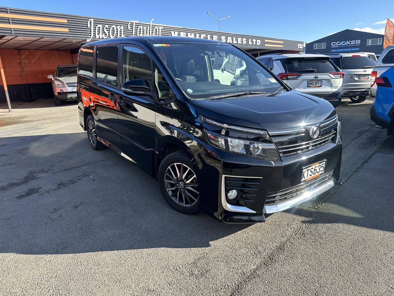 2016 Toyota Voxy