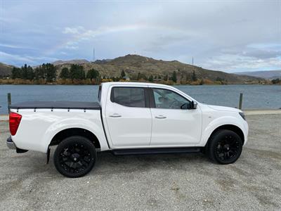2020 Nissan Navara - Thumbnail